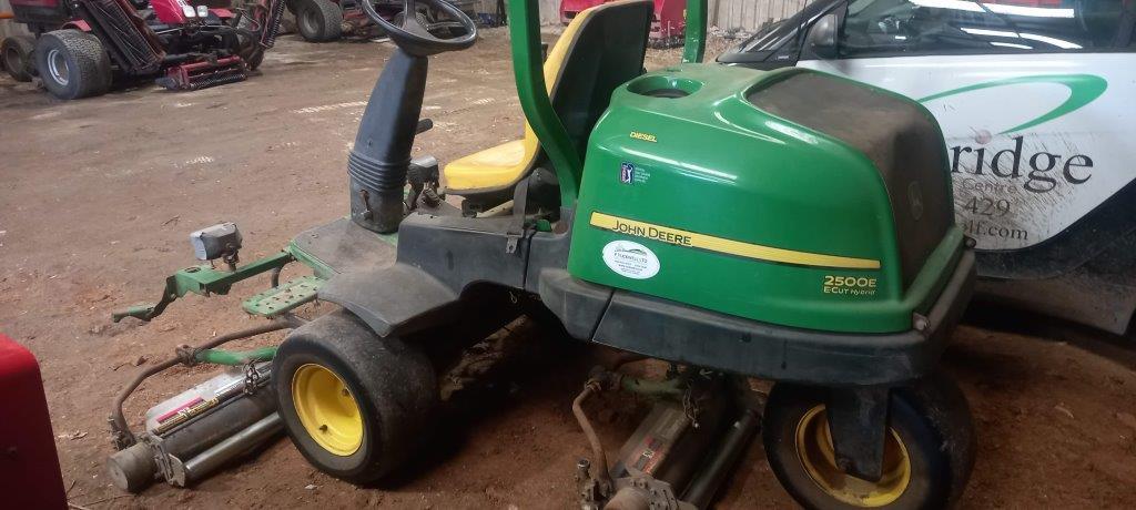 John Deere 2500B