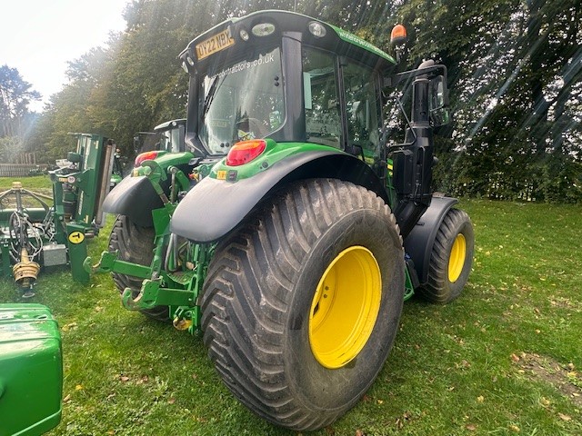 John Deere 6100M