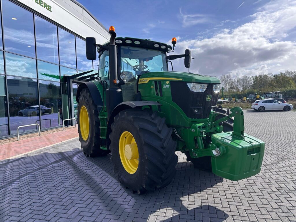 John Deere 6R 195