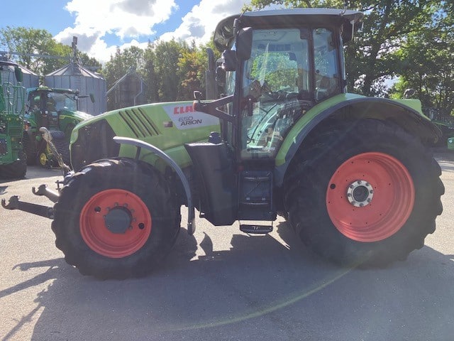 Claas Arion 650