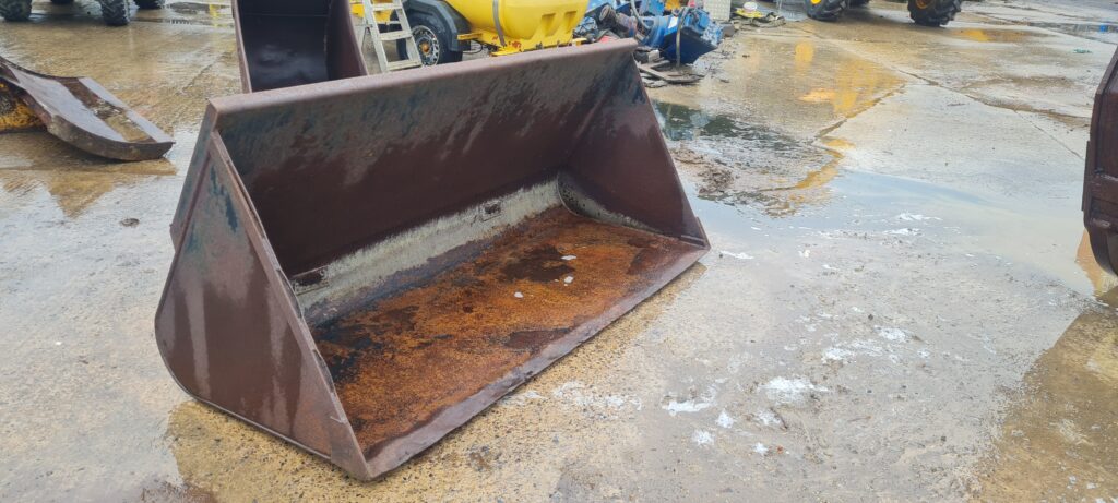 Loader Bucket to suit Tractor