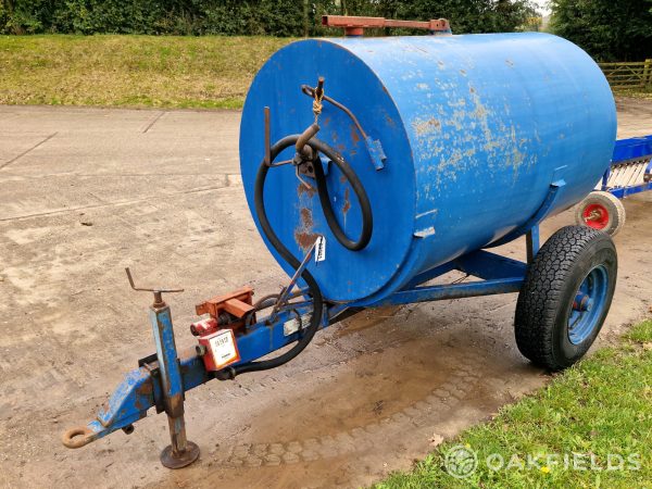 Brian Legg MT 715 water bowser