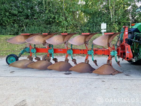 Kvernland LB 8 5 furrow