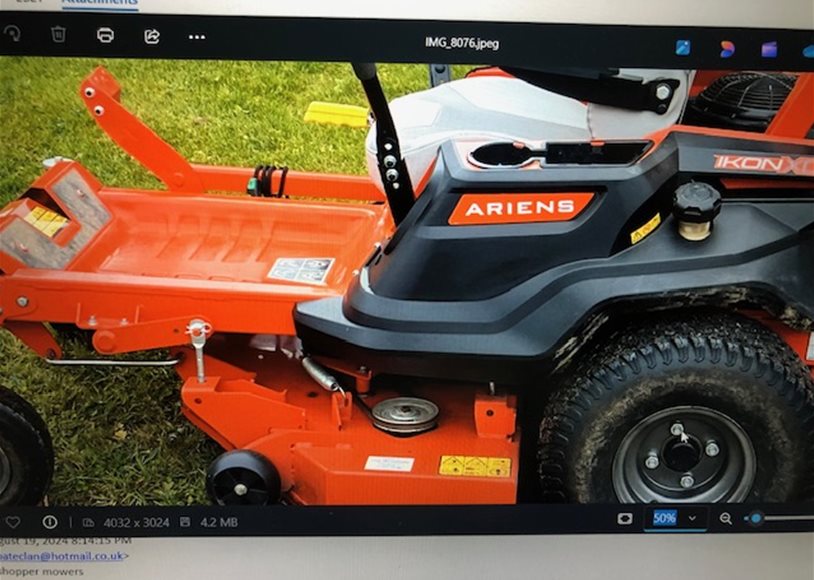 Ariens IKON XD 42 Ride On Mower