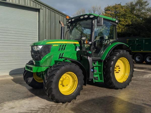 JOHN DEERE 6130R