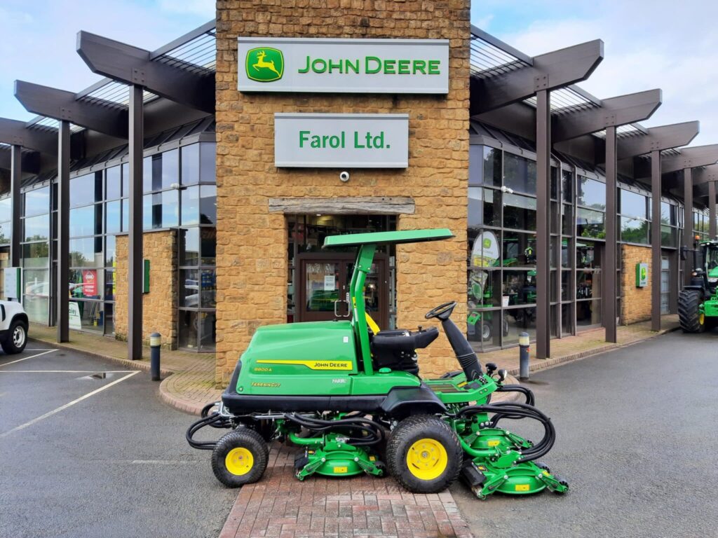 John Deere 8800A rotary mower