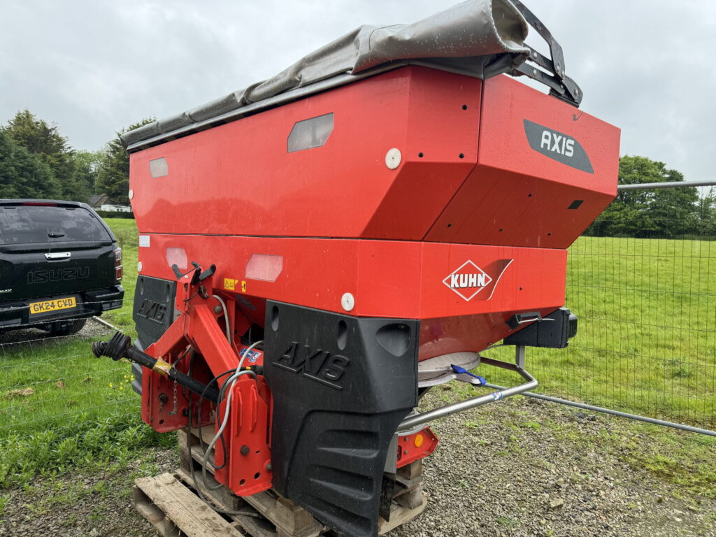 Kuhn Axis 40.2W Fertiliser Spreader