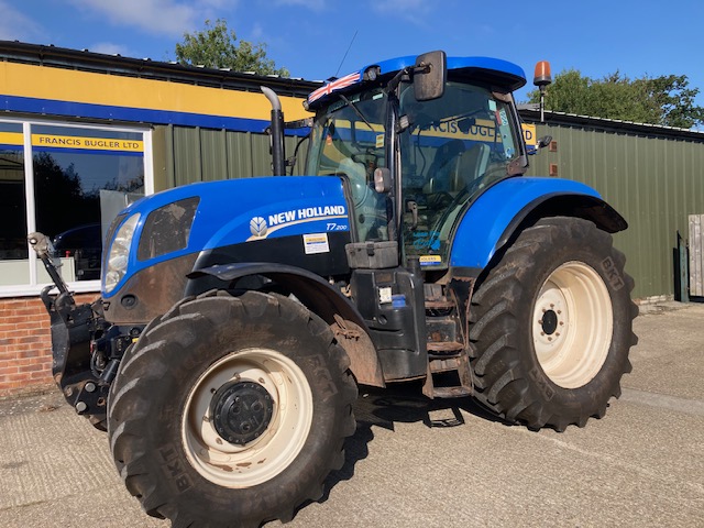 NEW HOLLAND T7.200 PC SW TRACTOR