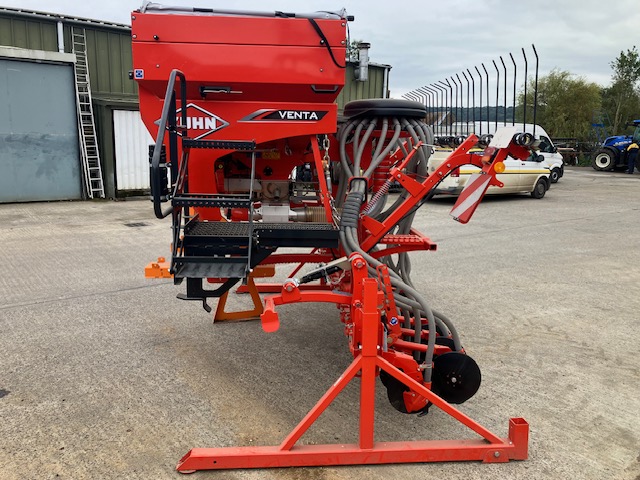 KUHN FARM MACHINERY VENTA L320 AIR DRILL