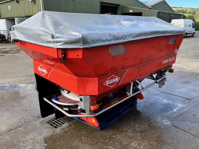 KUHN FARM MACHINERY AXIS 40.1WT25 FERTILISER SPREADER