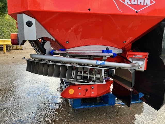 KUHN FARM MACHINERY AXIS 40.1WT25 FERTILISER SPREADER