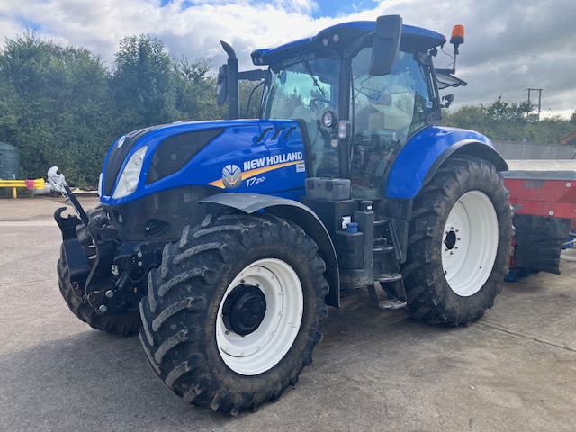 NEW HOLLAND T7.210 PC SW TRACTOR