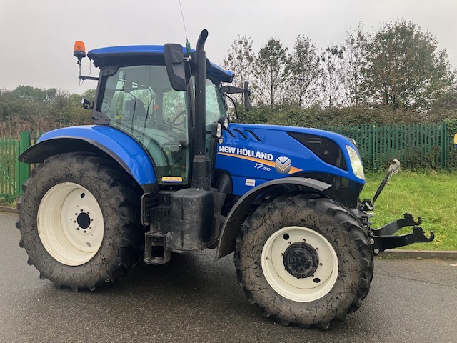 NEW HOLLAND T7.210 PC TRACTOR