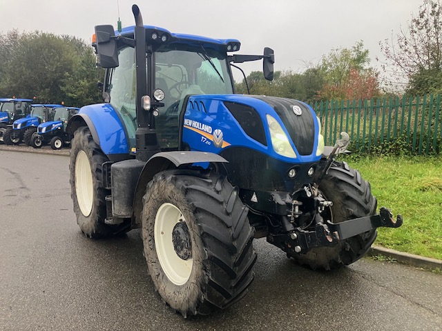 NEW HOLLAND T7.210 PC TRACTOR