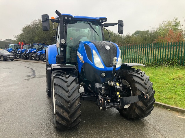 NEW HOLLAND T7.210 PC CL TRACTOR