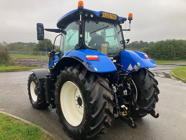 NEW HOLLAND T7.210 PC CL TRACTOR