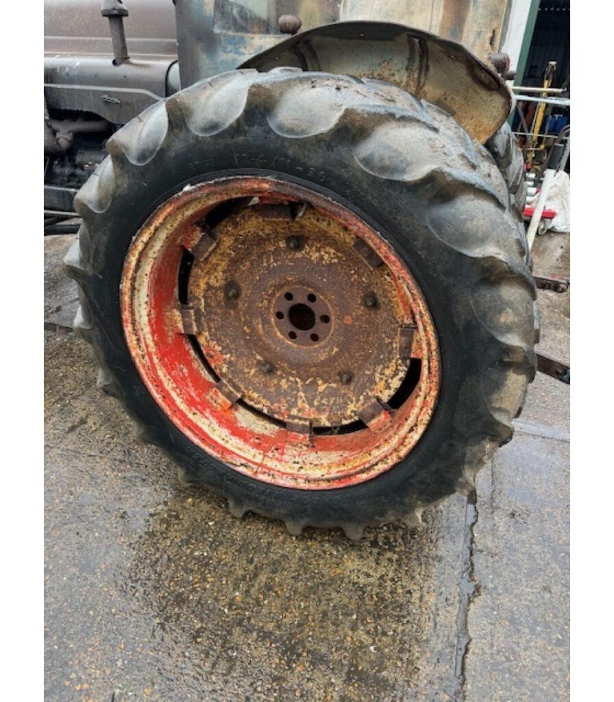 Fordson Major Dual Wheels