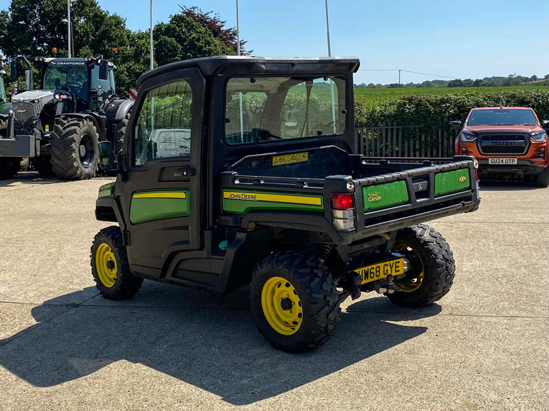 John Deere Gator XUV 865m