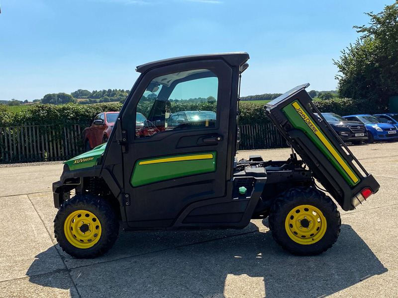 John Deere Gator XUV 865m