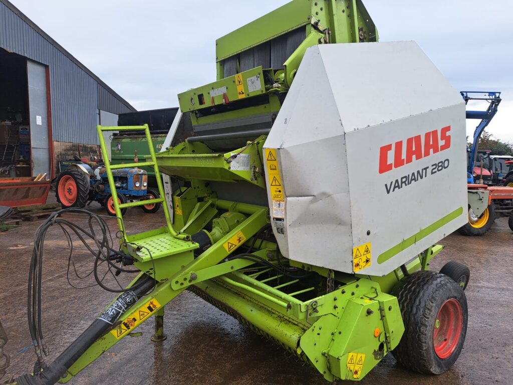 CLAAS VARIANT 280 ROUND BALER