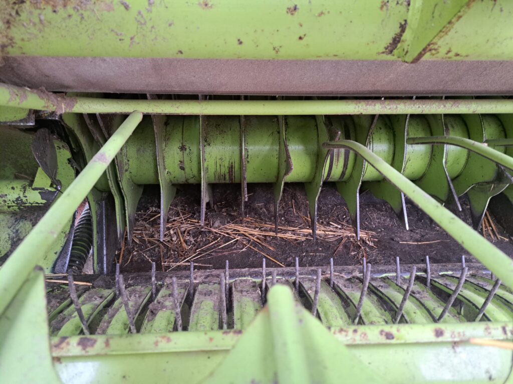 CLAAS VARIANT 280 ROUND BALER