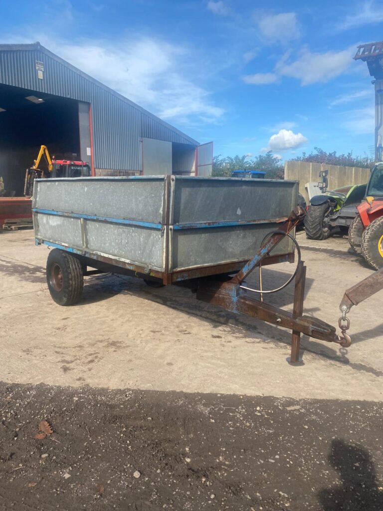 GRAIN TRAILER