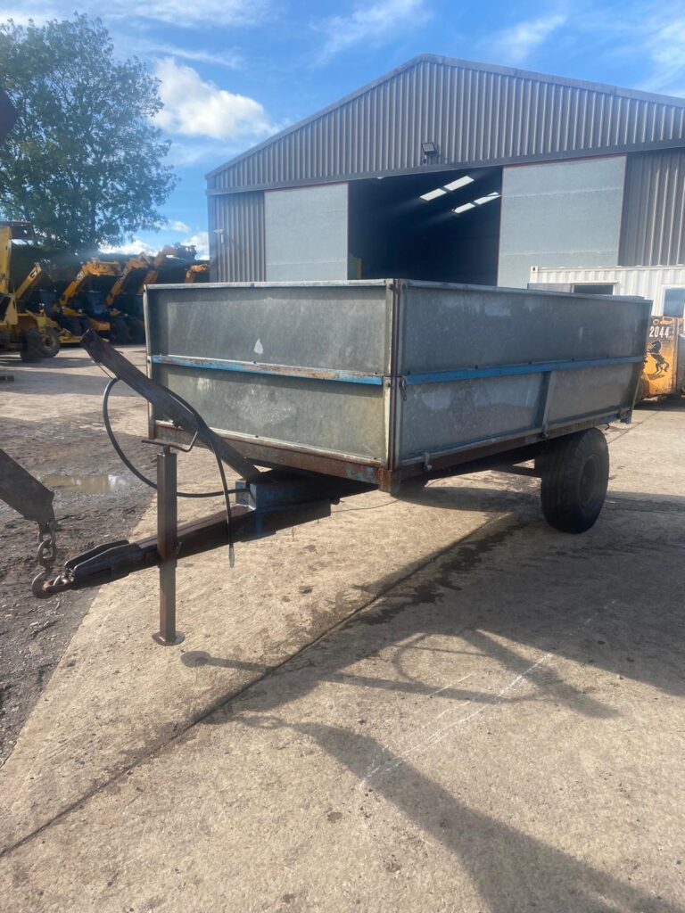 GRAIN TRAILER