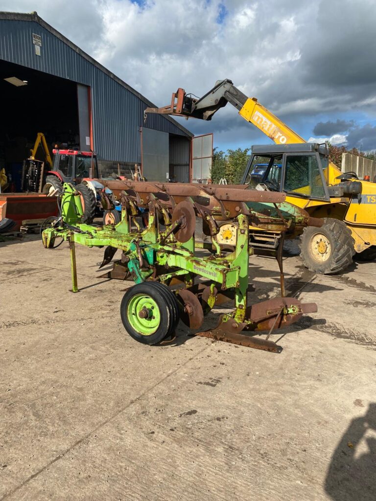 DOWDESWELL DP100S 4 FURROW PLOUGH