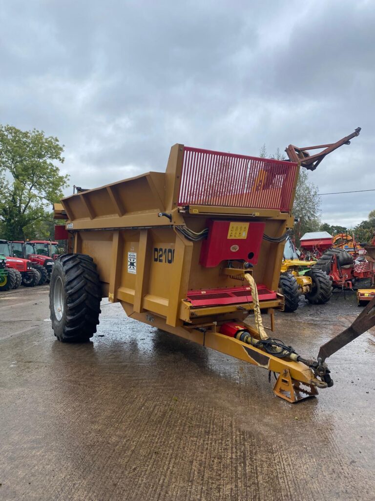 RICHARD WESTERN D2100 DUNG SPREADER