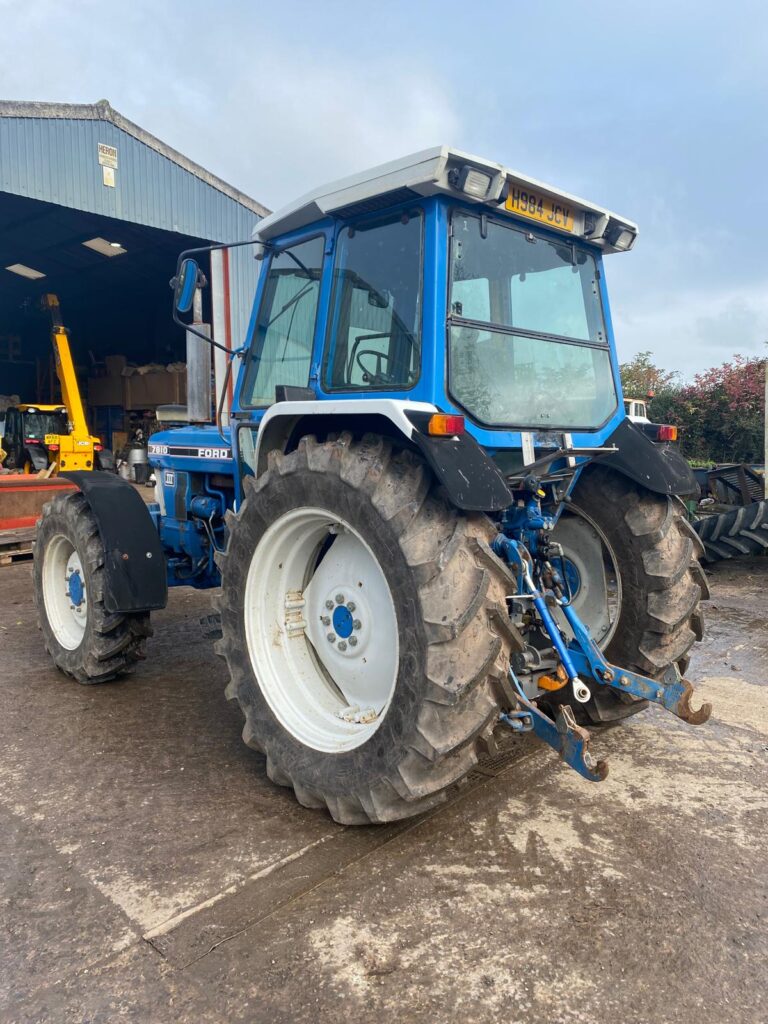 FORD 7810 TRACTOR