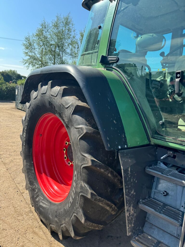 FENDT VARIO 714 TRACTOR