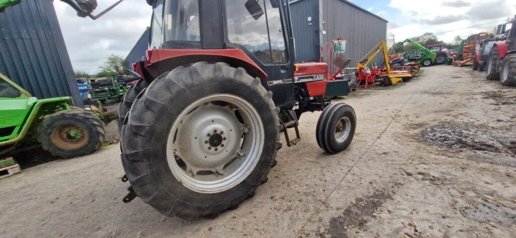 CASE IH 585XL TRACTOR