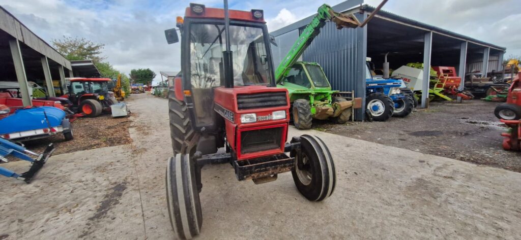 CASE IH 585XL TRACTOR