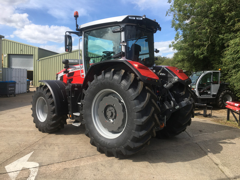 Massey Ferguson 8S.305 Dyna VT