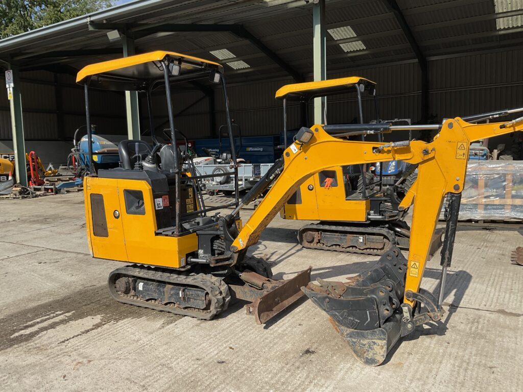 JCB 15C-1