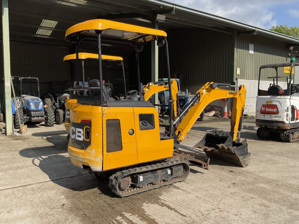 JCB 15C-1