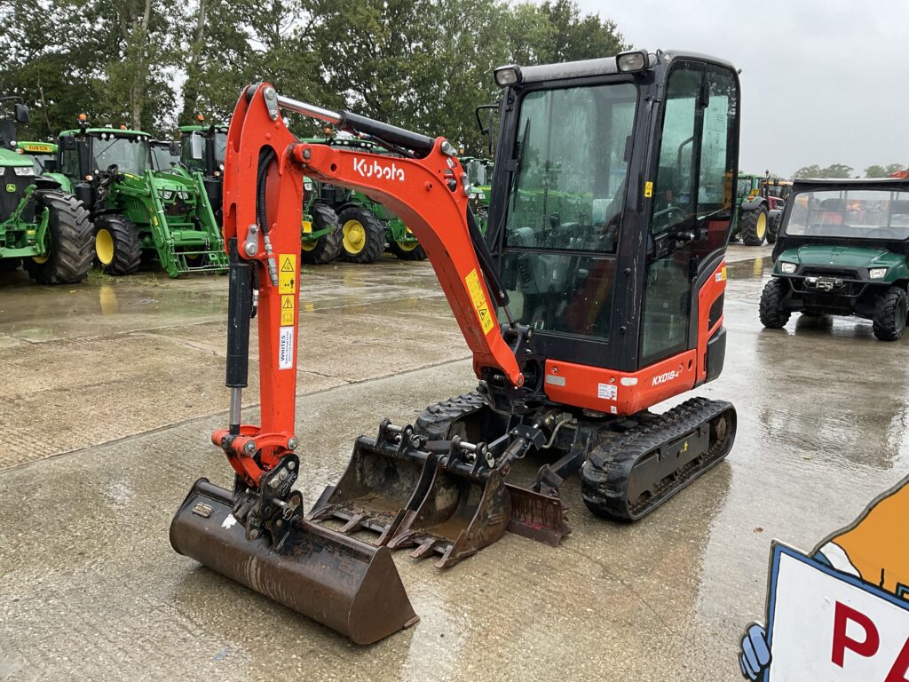 KUBOTA KX018-4