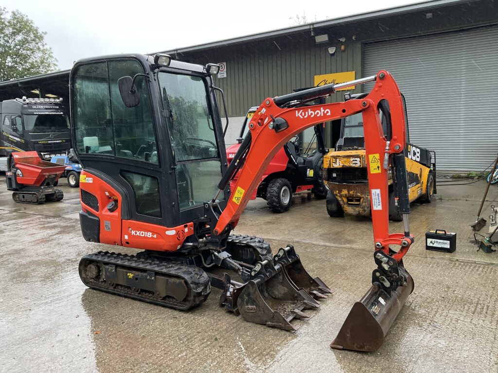 KUBOTA KX018-4