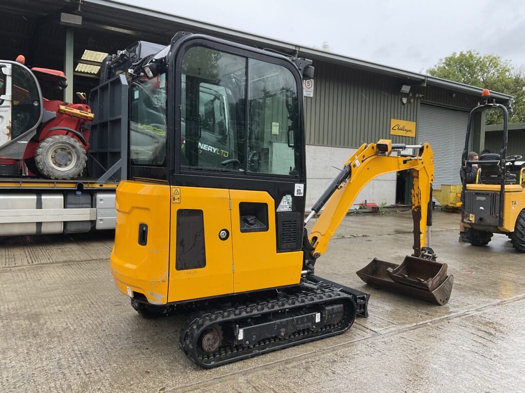 JCB 16C-1