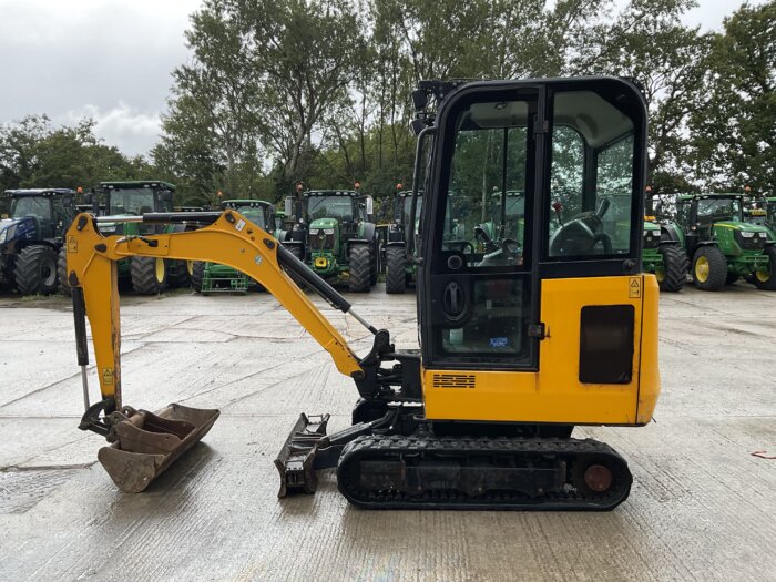 JCB 16C-1