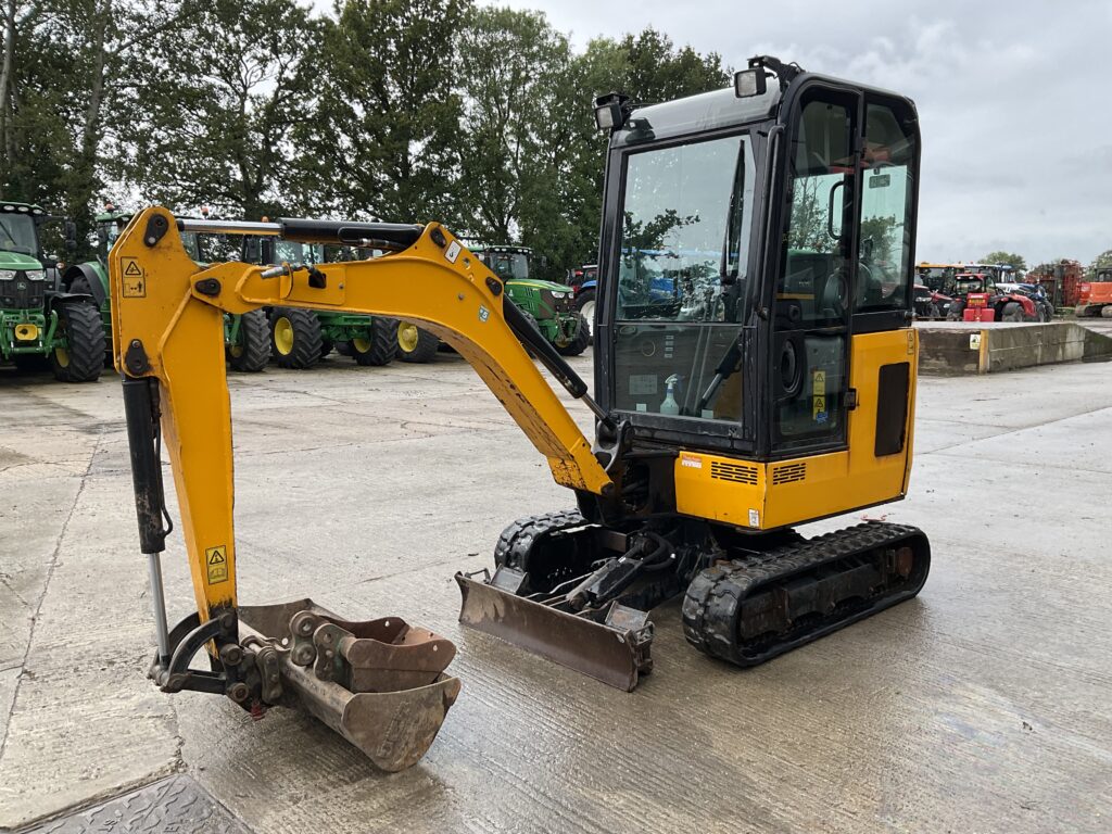 JCB 16C-1