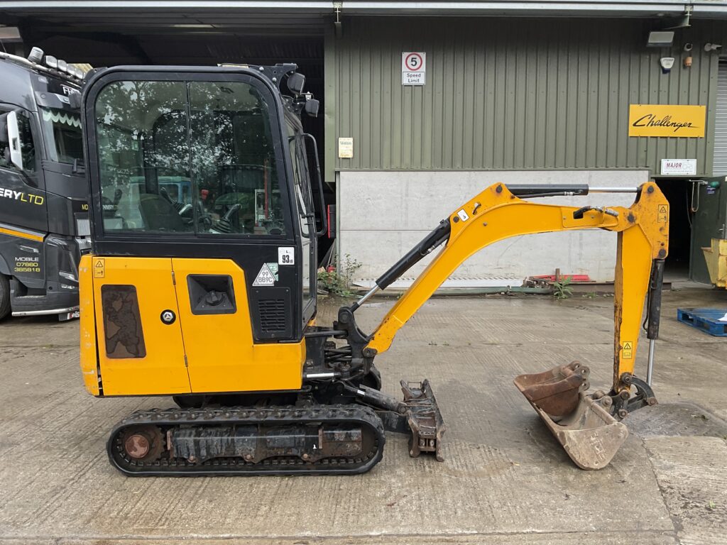 JCB 16C-1