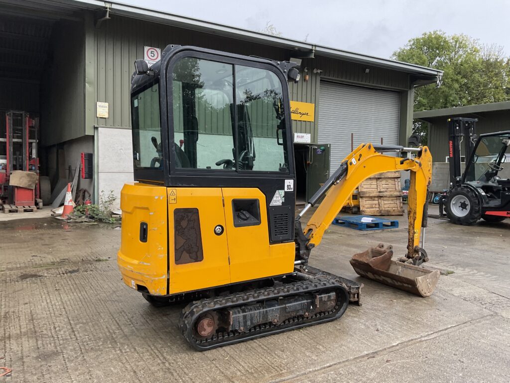 JCB 16C-1