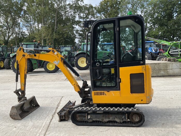 JCB 16C-1