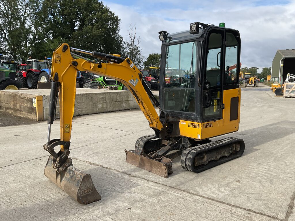 JCB 16C-1