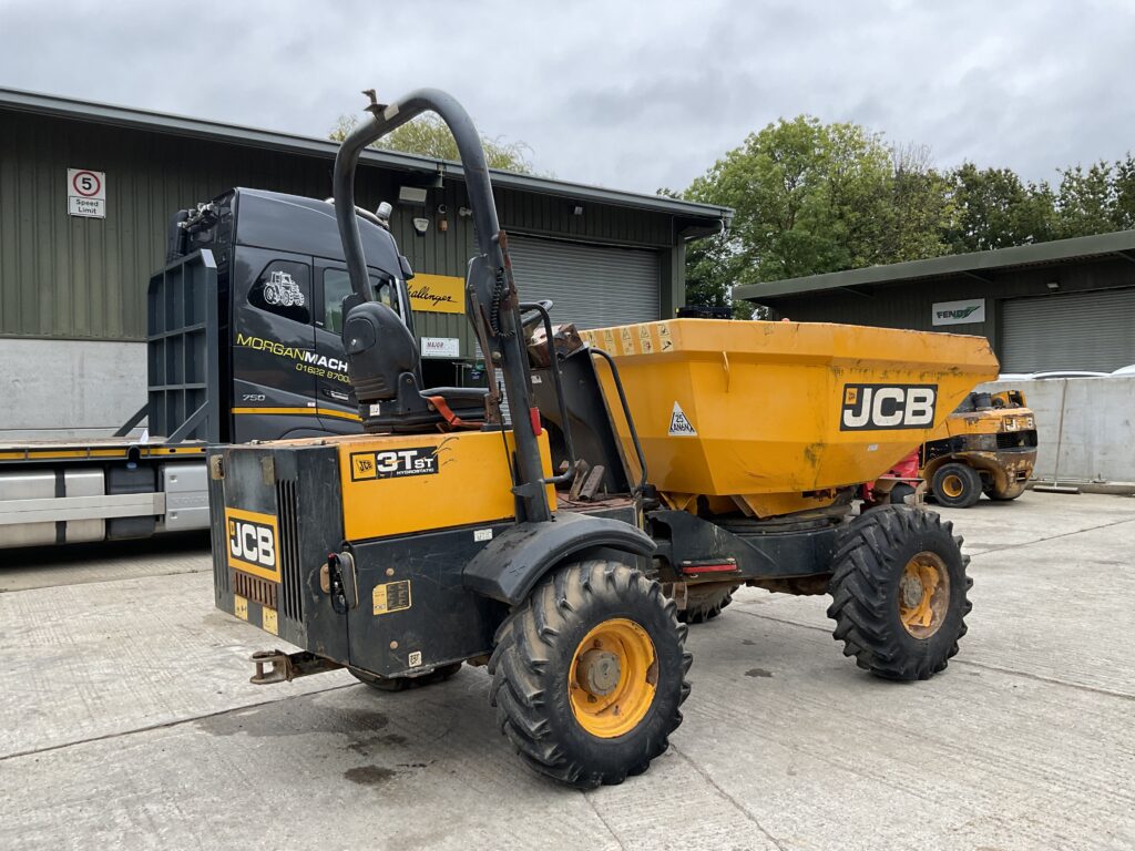 JCB 3TST