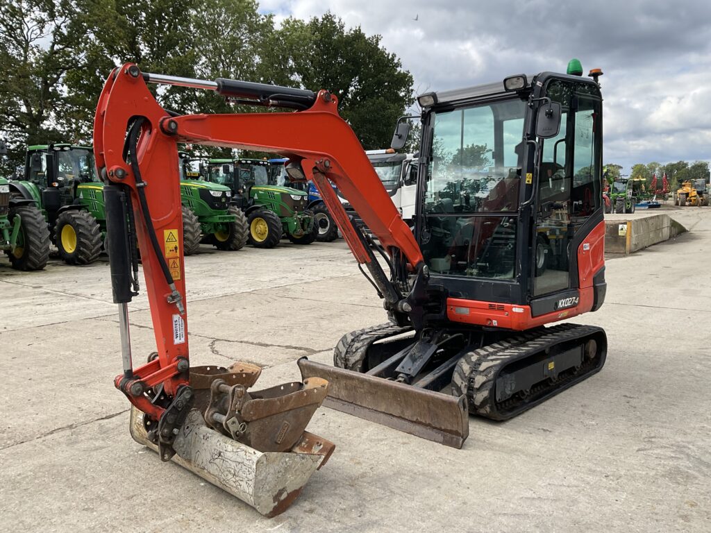 KUBOTA KX027-4