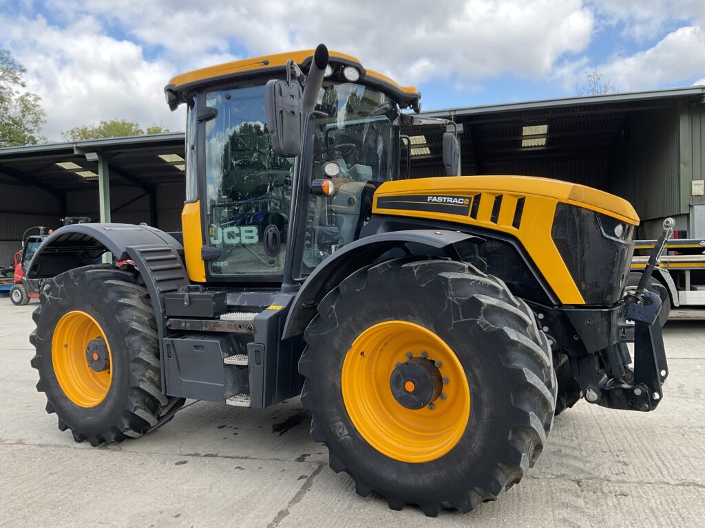 JCB FASTRAC 4220