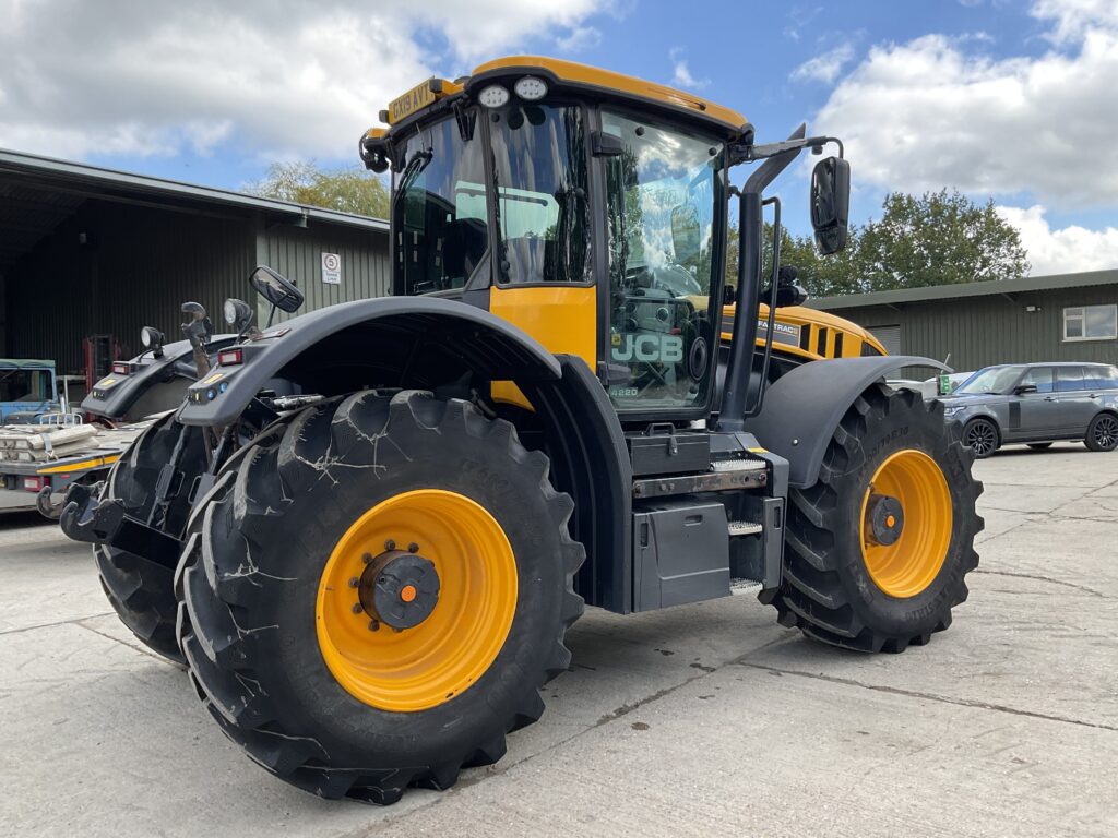 JCB FASTRAC 4220