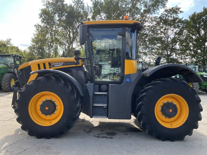 JCB FASTRAC 4220